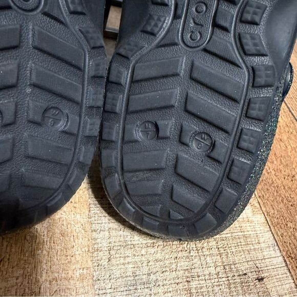 Crocs Classic Lined Glitter Clogs Fuzzy Slippers Size Men’s 7 Womens 9 - Picture 7 of 9